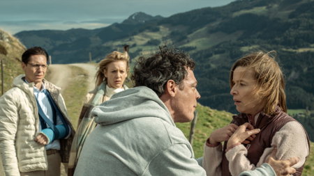 Our Girls – Bild 4